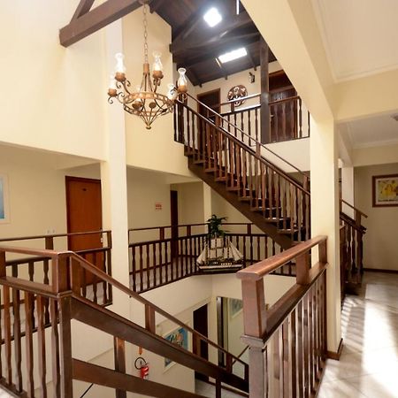 Pousada Vila Del Mare Бомбиньяс Экстерьер фото