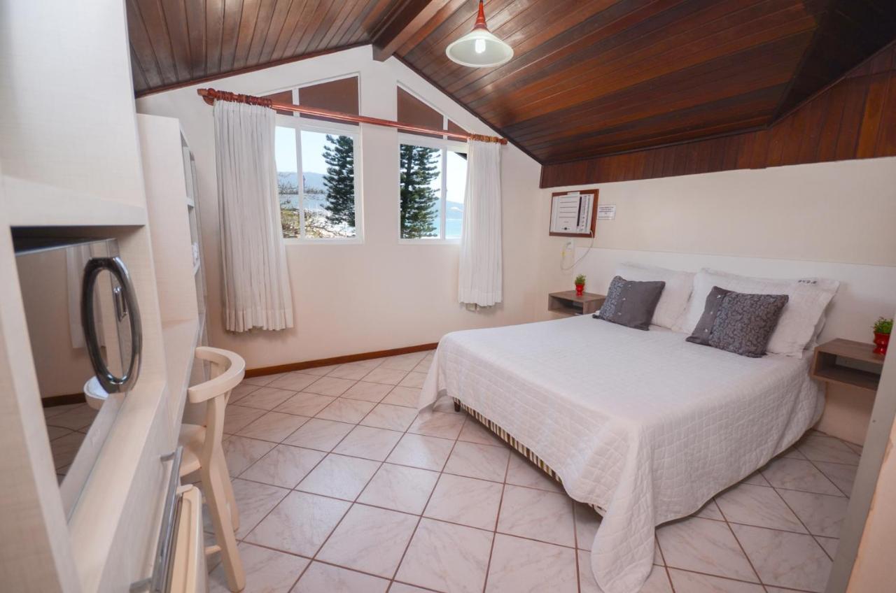Pousada Vila Del Mare Бомбиньяс Экстерьер фото